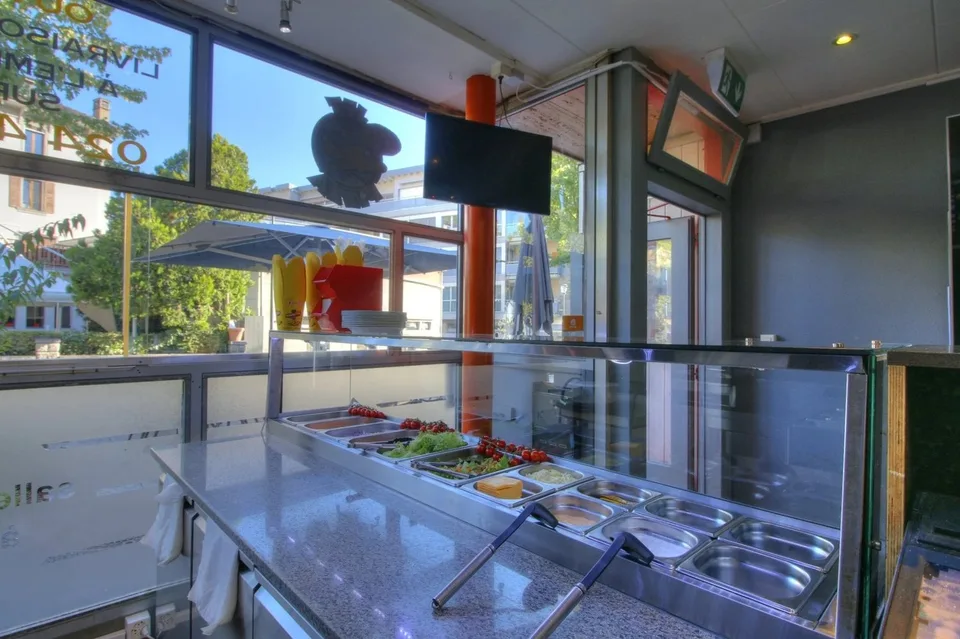 Fonds de commerce Kebab, Pizza, Tacos au centre-ville de Monthey – photo 4 sur 13