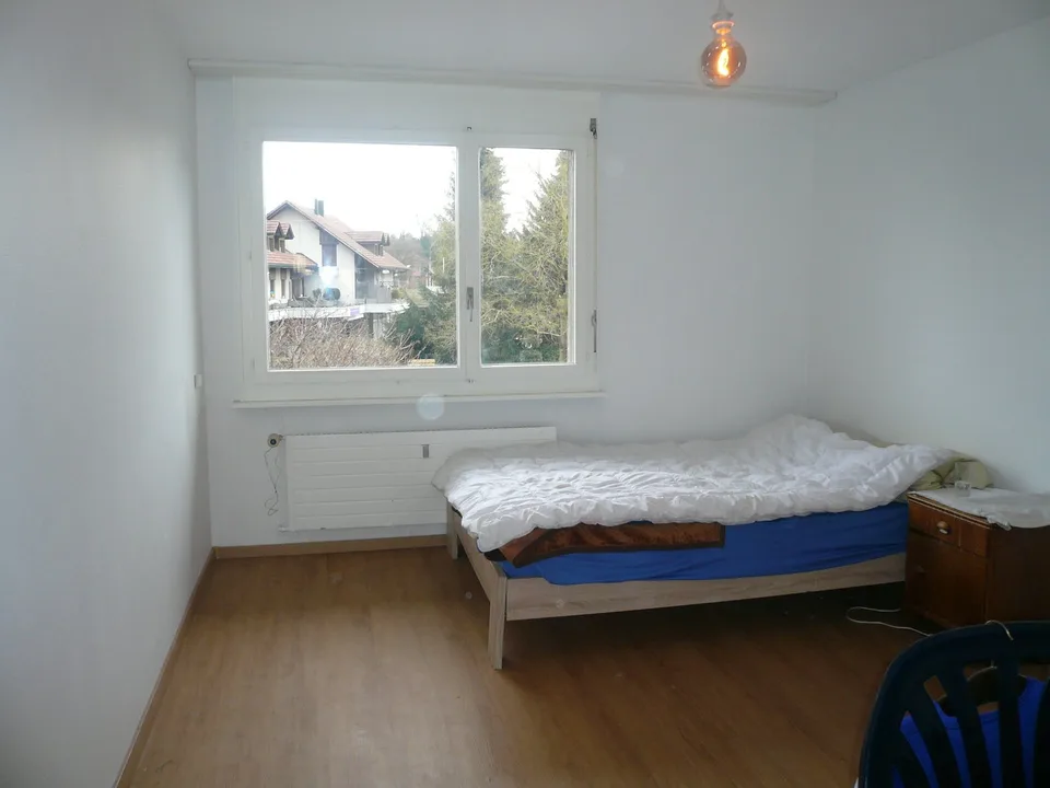 Gemütliche 3.5-Zimmer-Wohnung mit Balkon in Bätterkinden – Foto 4 von 6