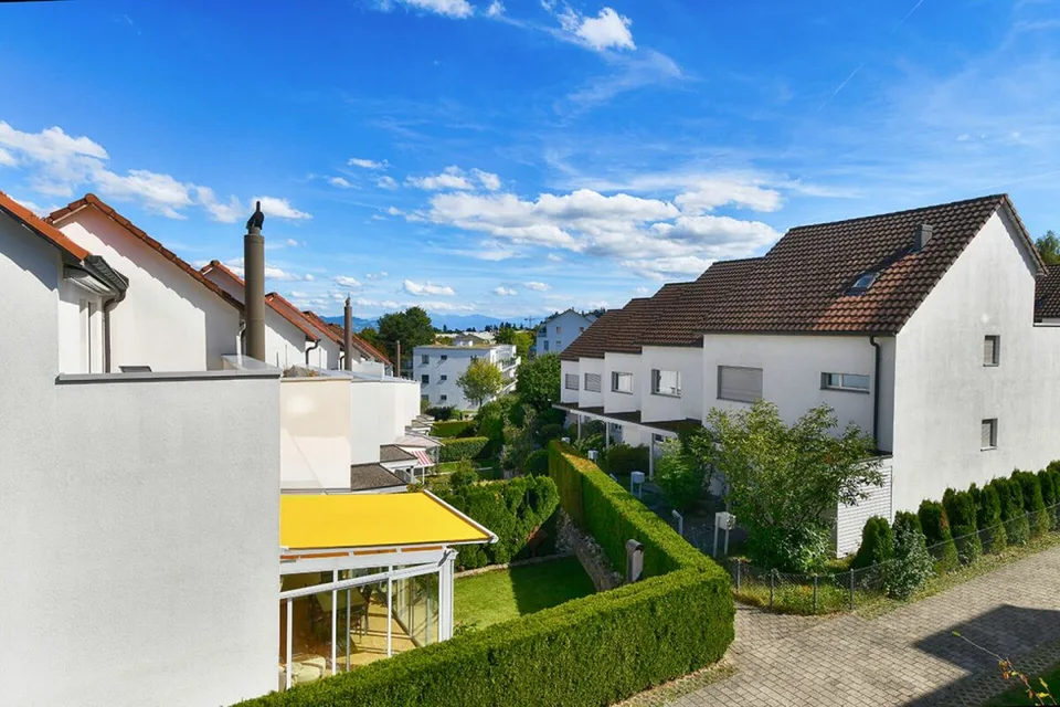 5,5 Zimmer Eigentumswohnung an ruhiger Wohnlage mit Blick ins Grüne – Foto 11 von 14