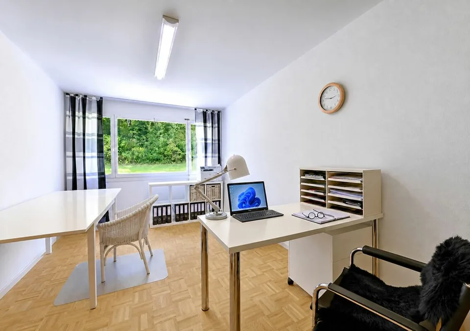 5,5 Zimmer Eigentumswohnung an ruhiger Wohnlage mit Blick ins Grüne – Foto 5 von 14