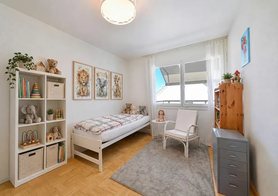5,5 Zimmer Eigentumswohnung an ruhiger Wohnlage mit Blick ins Grüne – Foto 8 von 14