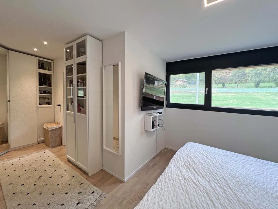Zeitgenössisches Reihenhaus mit 4,5 Zimmern – Foto 6 von 12