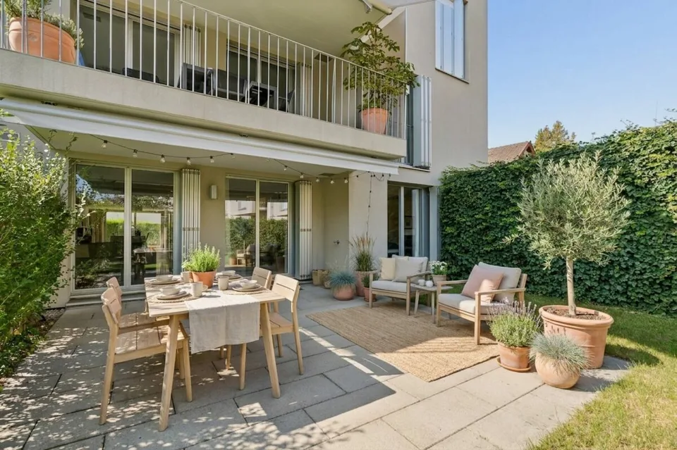 Ampio appartamento di giardino 4.5 locali nel centro città a Höngg – foto 5 di 15