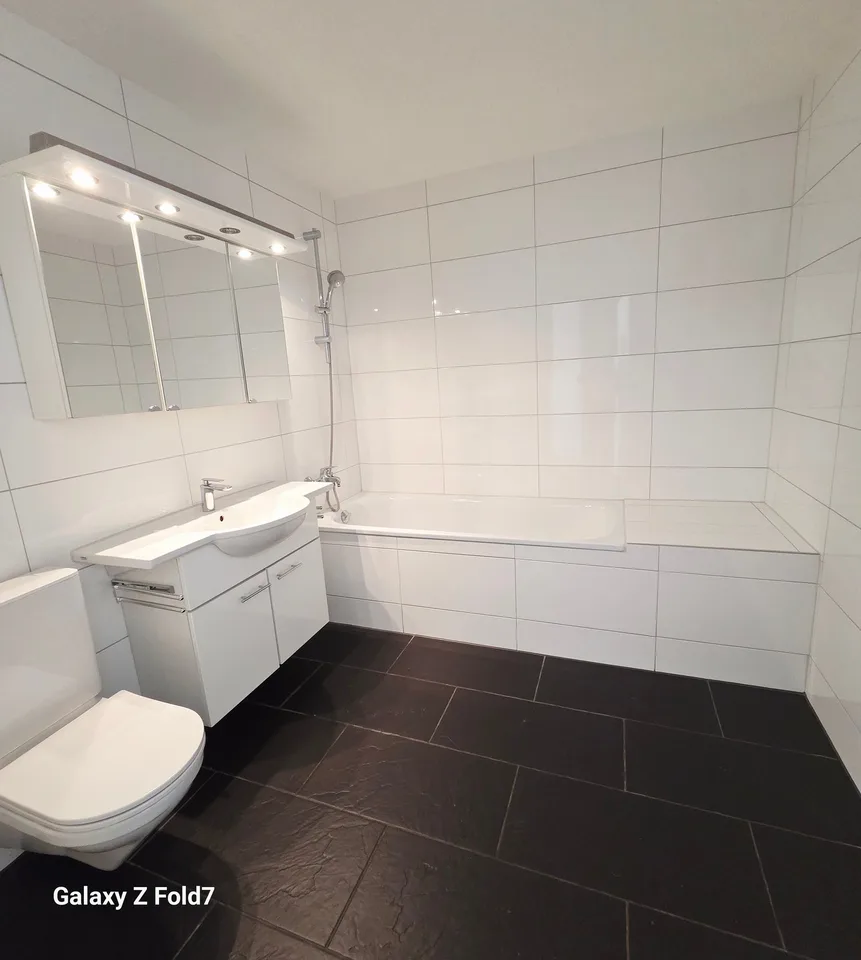Appartement moderne 3.5 pièces avec terrasse dans un quartier calme à Oftringen – photo 6 sur 9