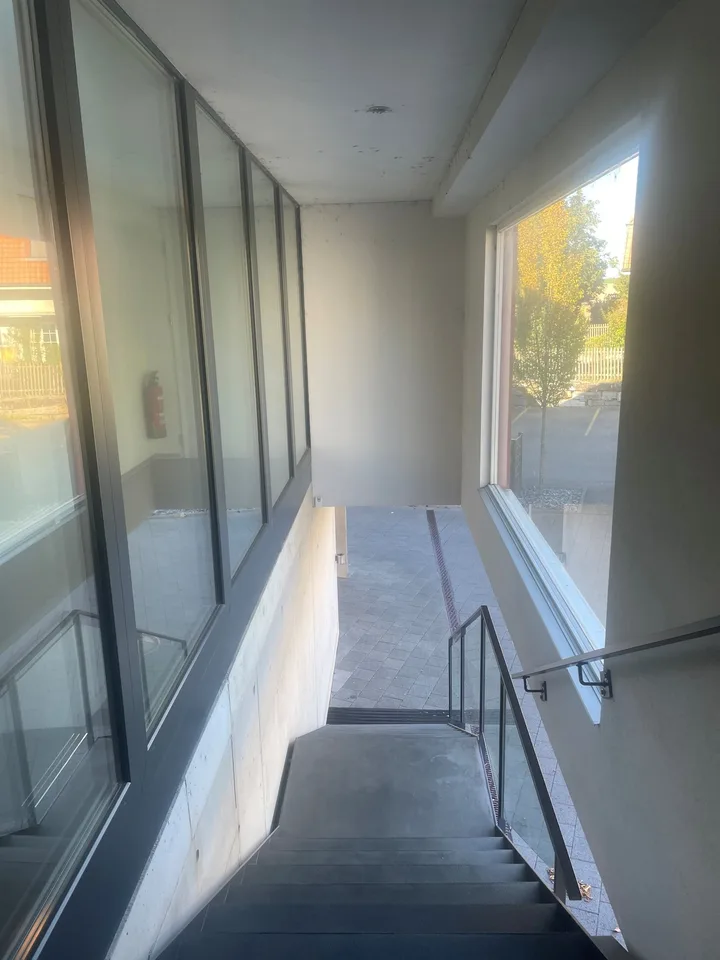 Versatile commercial space – photo 10 of 12