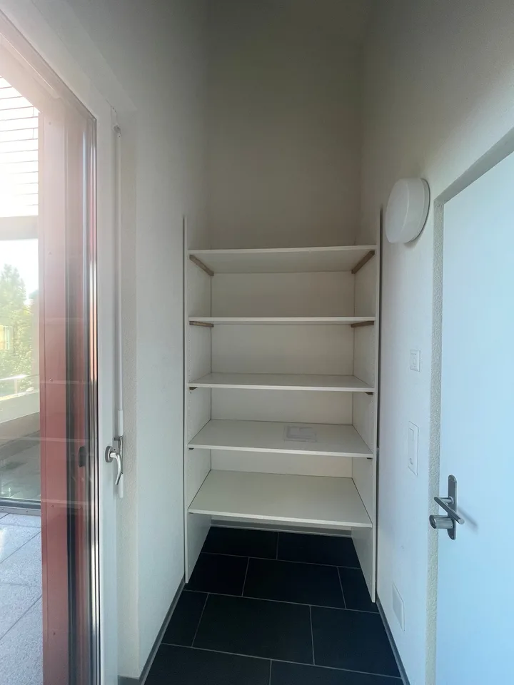 Versatile commercial space – photo 4 of 12