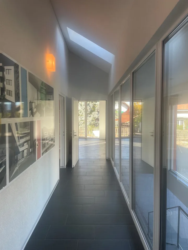Versatile commercial space – photo 3 of 12