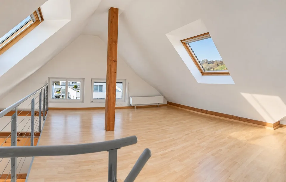 Una casa con carattere – appartamento maisonette stiloso sotto il tetto – foto 5 di 6