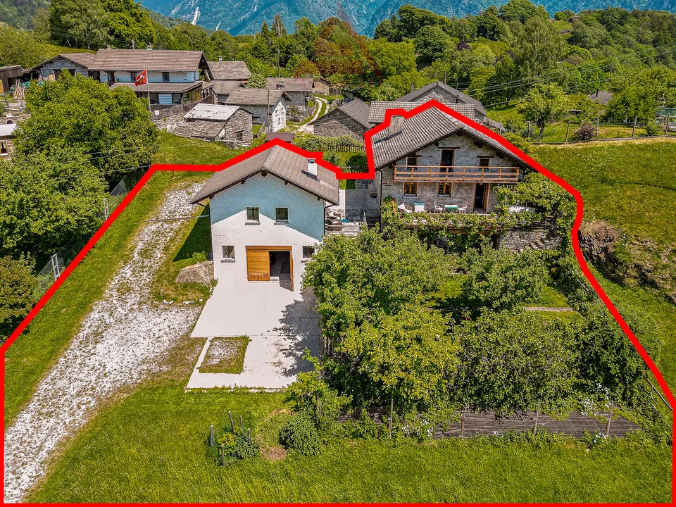 Paradiso di 4.5 locali a Buseno / Paradies mit 4.5 Zimmern in Buseno – photo 11 sur 13