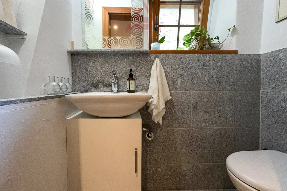 Paradiso di 4.5 locali a Buseno / Paradies mit 4.5 Zimmern in Buseno – photo 8 sur 13