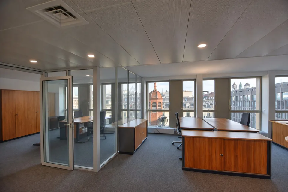 Bureaux d'exception d'env. 135 m2 à louer – photo 2 sur 5