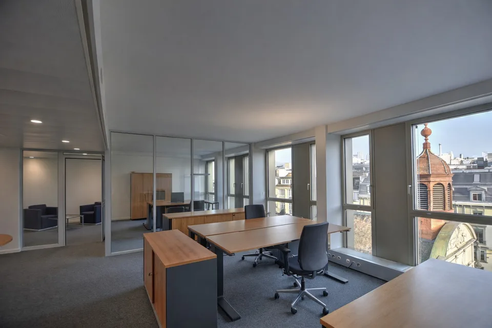 Bureaux d'exception d'env. 135 m2 à louer – photo 3 sur 5