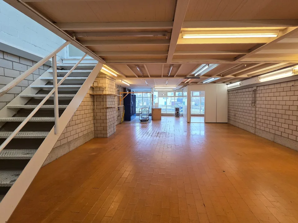 Proprietà commerciale versatile in una posizione centrale – foto 8 di 19