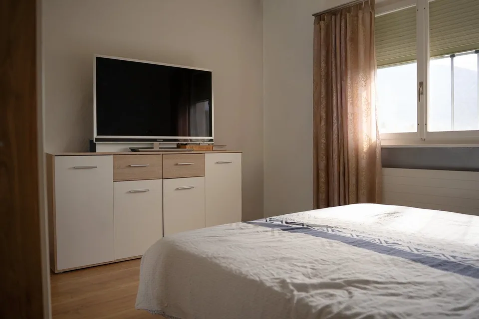 5,5-Zimmer Doppelhaushälfte mit großem Garten. Grimisuat, VS – Foto 9 von 13