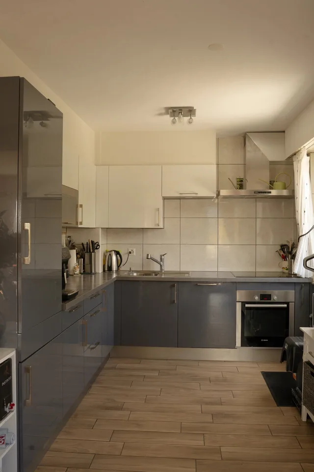 5,5-Zimmer Doppelhaushälfte mit großem Garten. Grimisuat, VS – Foto 5 von 13