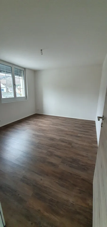 Moderne 4.5-Zimmer-Wohnung im Erdgeschoss in Bauma – Foto 6 von 7