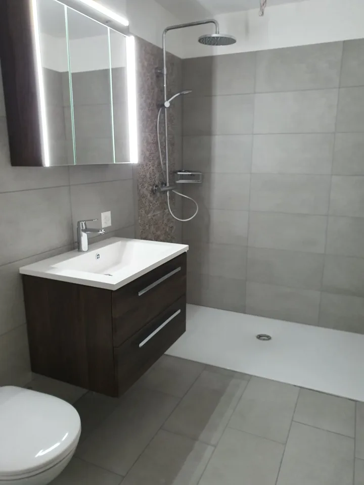 Moderne 4.5-Zimmer-Wohnung im Erdgeschoss in Bauma – Foto 5 von 7