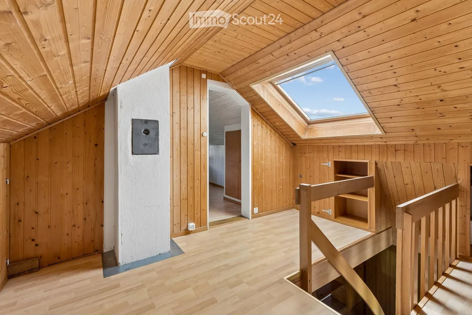 Charmantes Einfamilienhaus mit grossem Garten und viel Potenzial – Foto 15 von 18