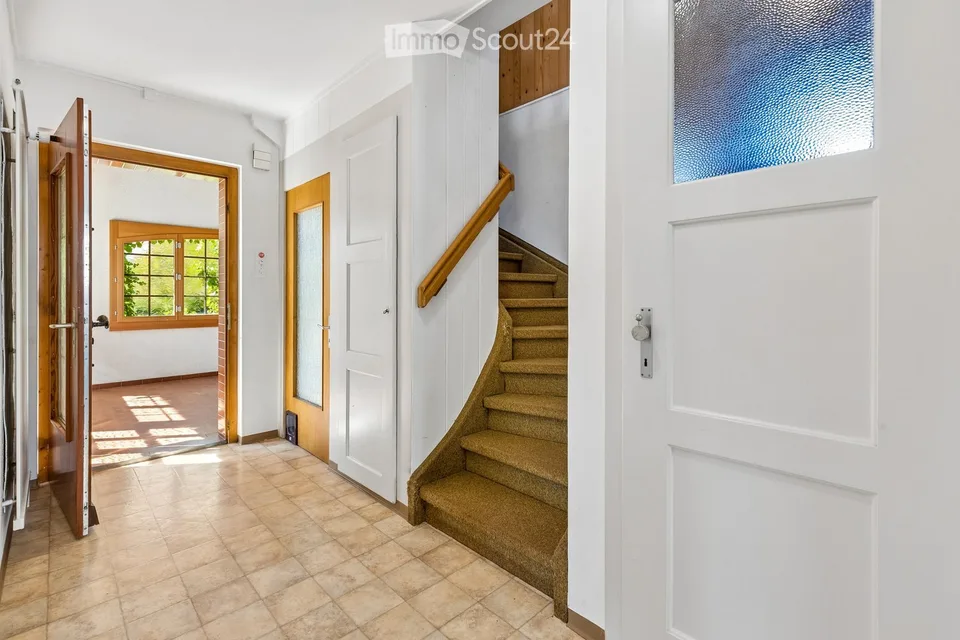 Charmantes Einfamilienhaus mit grossem Garten und viel Potenzial – Foto 8 von 18