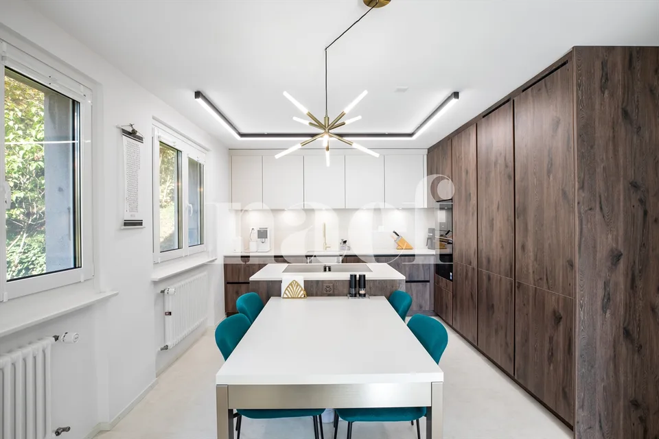 En exclusivité ! Lumineux appartement entièrement rénové de 4.5 pièces à vendre au coeur de Vevey – photo 2 sur 12