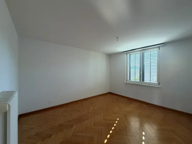 Helle 3-Zimmer-Wohnung in Zürich-Oerlikon zu vermieten! – Foto 4 von 8