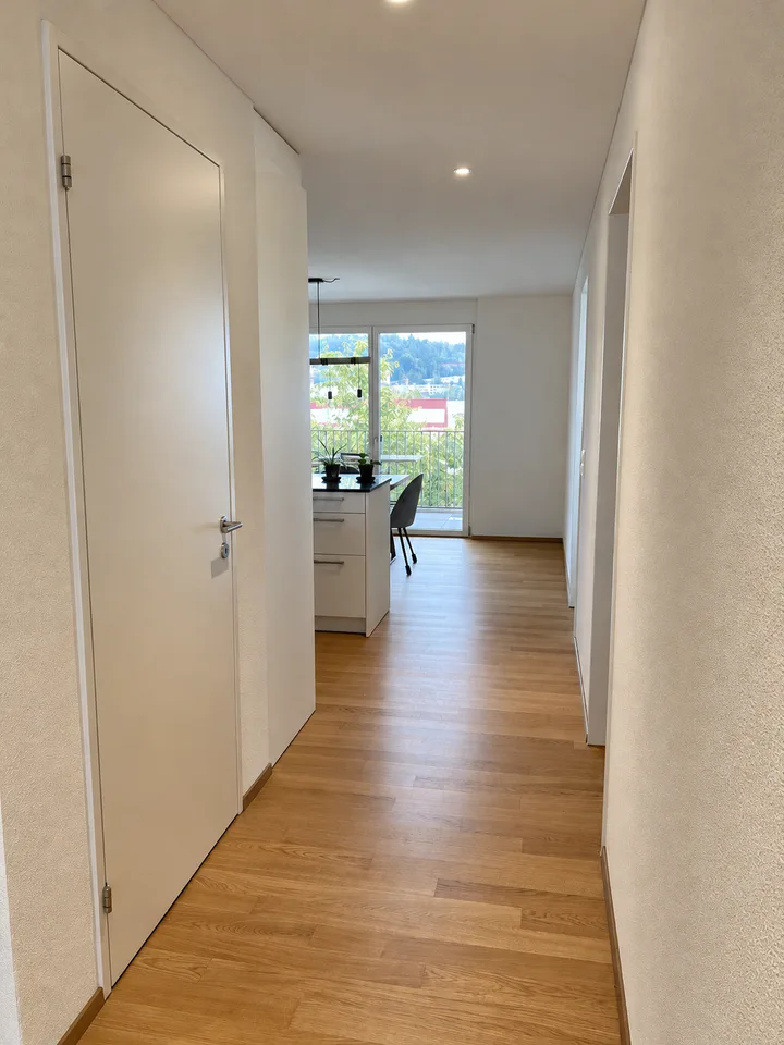 Ampio appartamento di 3.5 locali a St. Gallen con balconi soleggiati – foto 4 di 13