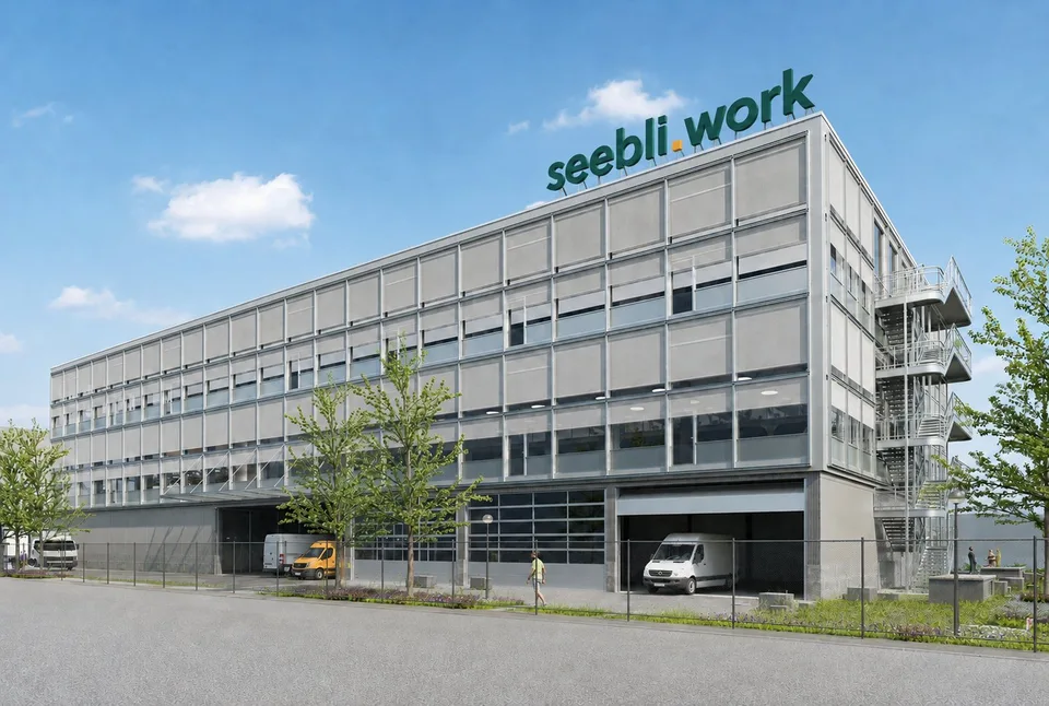 Auto-Showroomfläche im EG mit Anlieferung & Gewerbeteil – bis 1’350 m² – Foto 8 von 13