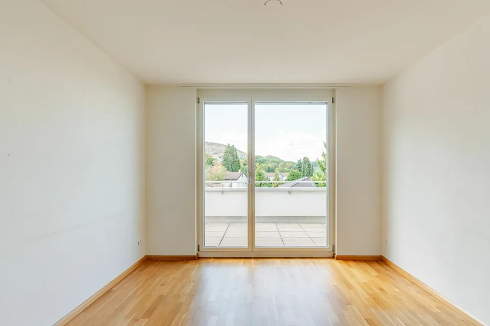 Appartamento mansardato di 3,5 locali con vista mozzafiato e stanza hobby separata (con bagno) – foto 6 di 13