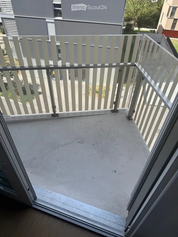 Schönes 2,5-Zimmer-Apartment in Vevey mit Balkon und Parkplatz – Foto 5 von 5