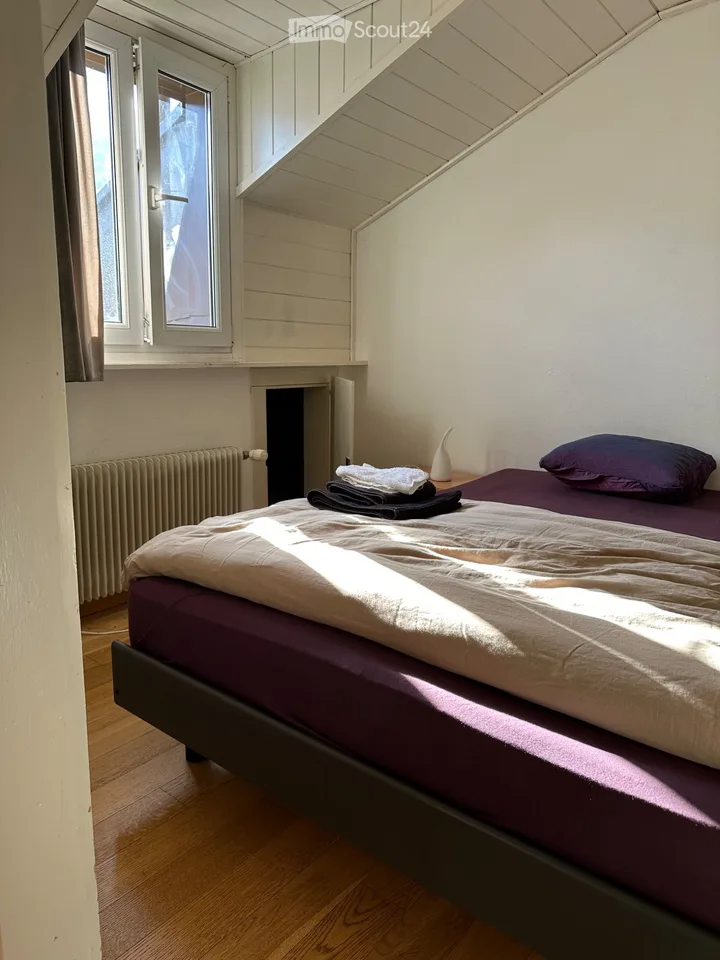 Sion, Dachgeschosswohnung, 100m von der Altstadt – Foto 3 von 5
