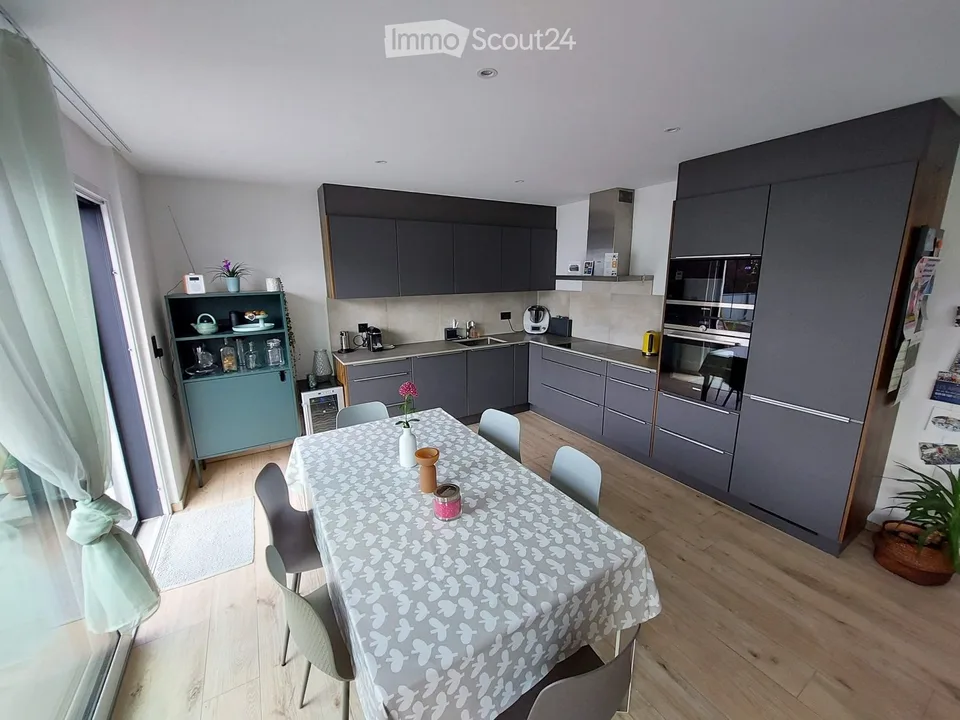 Modernes und helles 3.5-Zimmer-Apartment – Foto 2 von 5