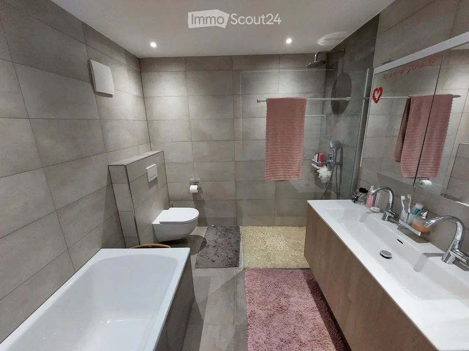 Modernes und helles 3.5-Zimmer-Apartment – Foto 5 von 5