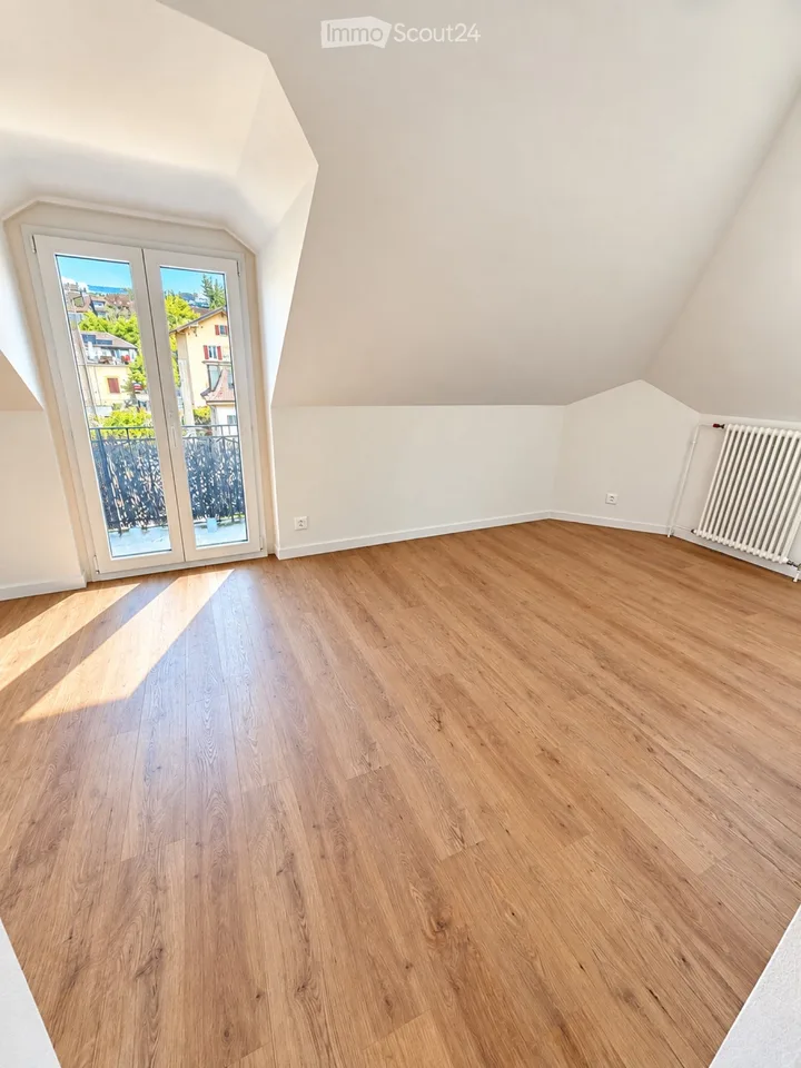 Appartement im Dachgeschoss mit Blick auf den See – Foto 3 von 5