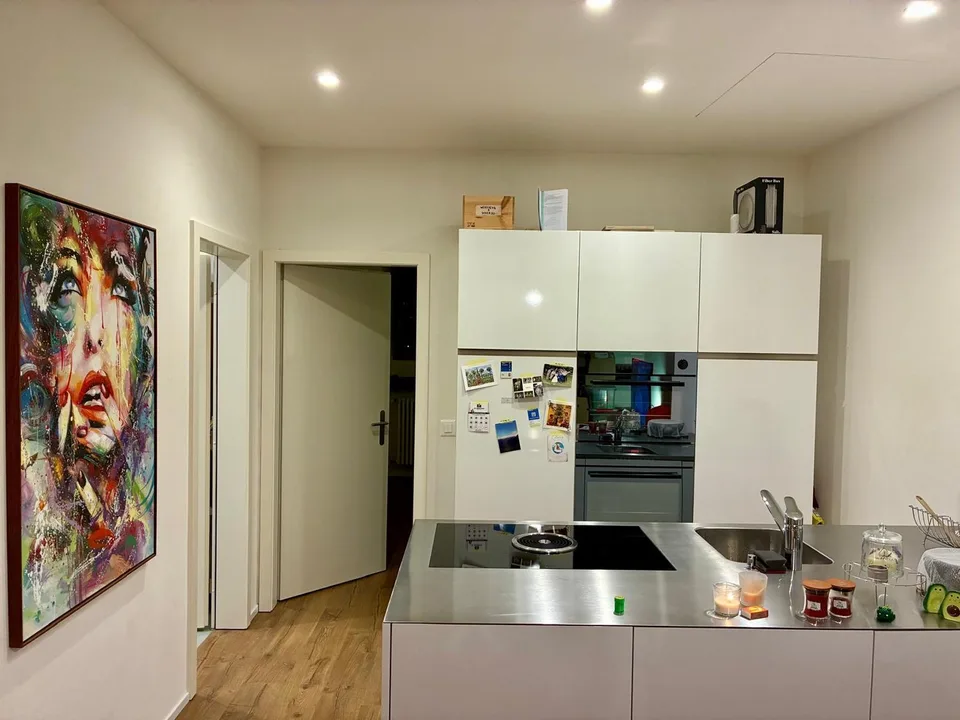 APPARTEMENT 2½ PIÈCES À FRIBOURG, MEUBLÉ, DURÉE DÉTERMINÉE – foto 3 di 8