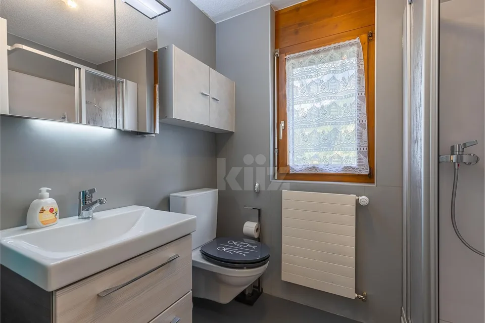Appartement avec balcon et vue dégagée au pied des pistes – photo 9 sur 13
