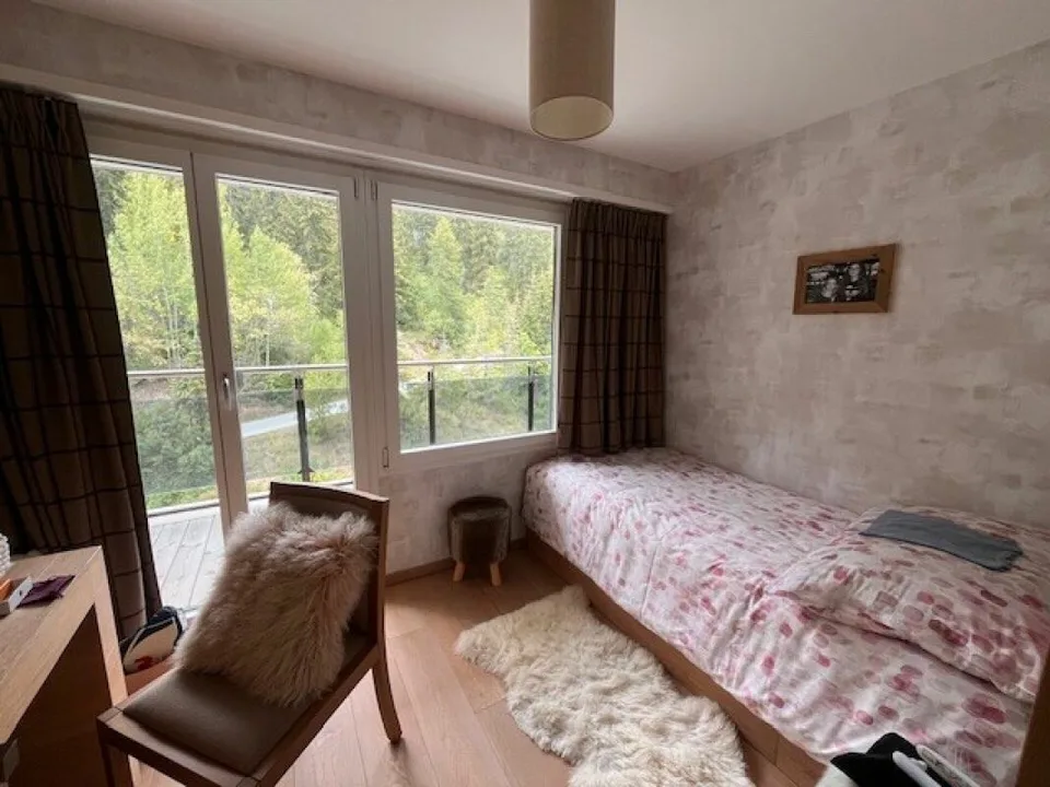 Exklusive 3.5-Zimmer-Wohnung mit Panoramablick, Hotel-Services und unmittelbarer Nähe zu den Pisten – Foto 5 von 7