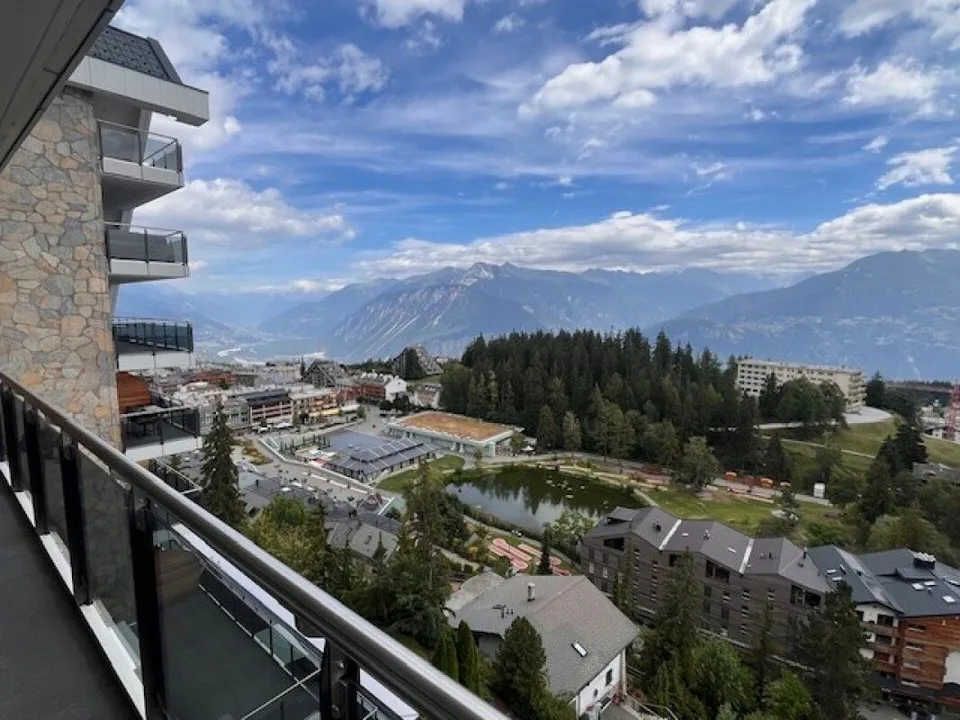 Exklusive 3.5-Zimmer-Wohnung mit Panoramablick, Hotel-Services und unmittelbarer Nähe zu den Pisten – Foto 7 von 7