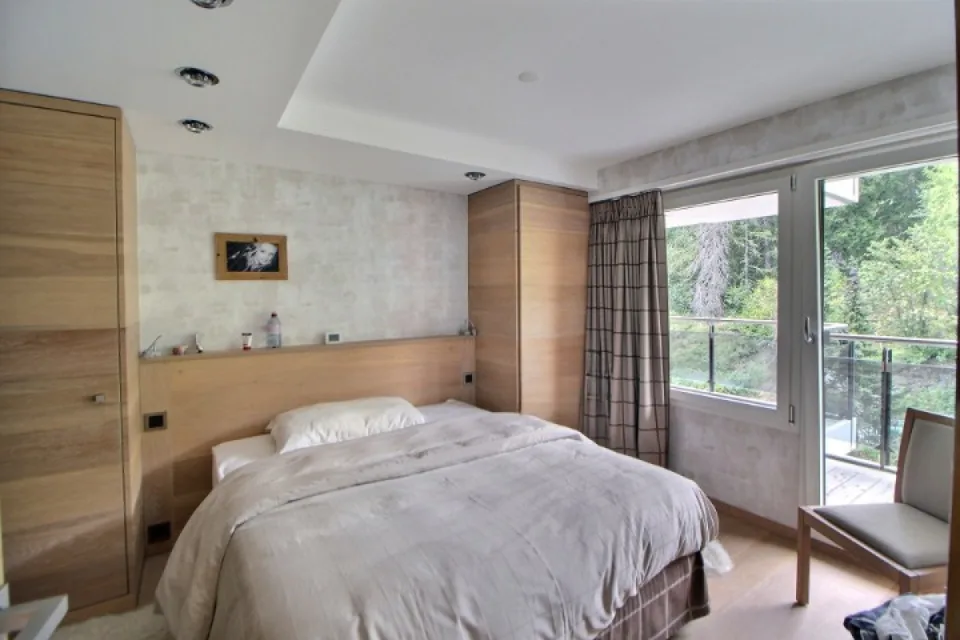 Exklusive 3.5-Zimmer-Wohnung mit Panoramablick, Hotel-Services und unmittelbarer Nähe zu den Pisten – Foto 4 von 7