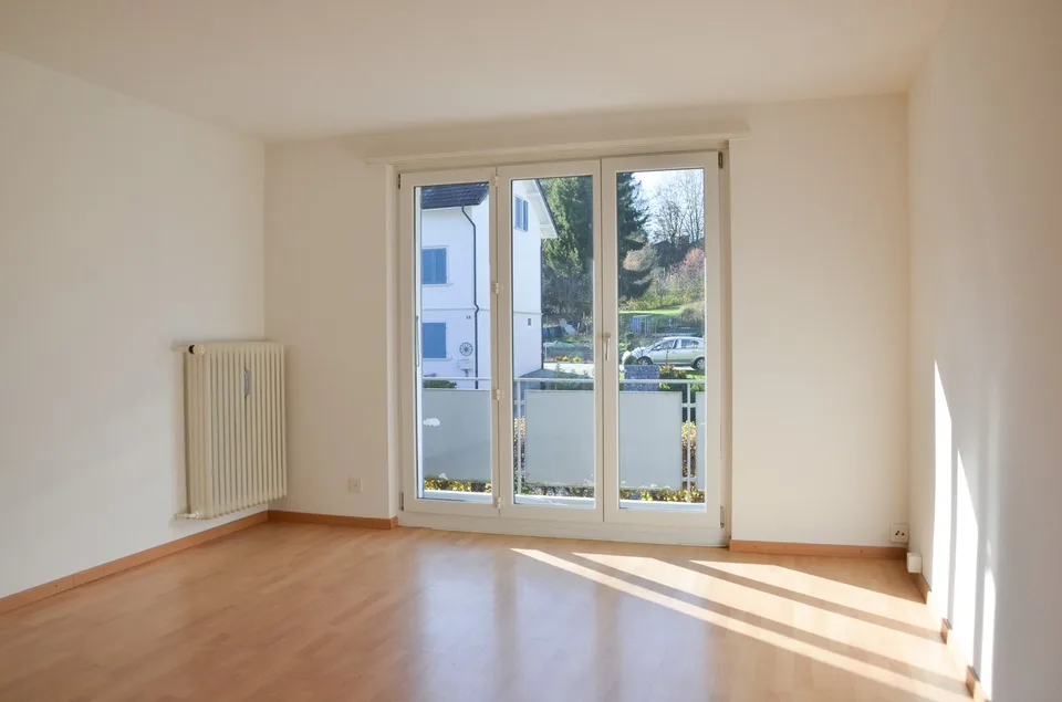 Appartamento di 3 camere con balcone in posizione tranquilla – foto 4 di 8