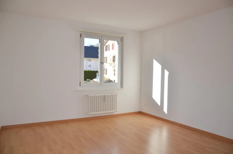 Appartamento di 3 camere con balcone in posizione tranquilla – foto 5 di 8