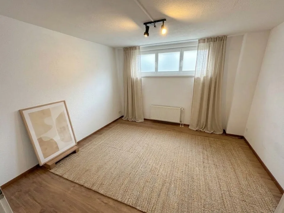 Zentral, frisch gestrichen & top ausgestattet 3-Zimmer-Wohnung – Foto 4 von 7