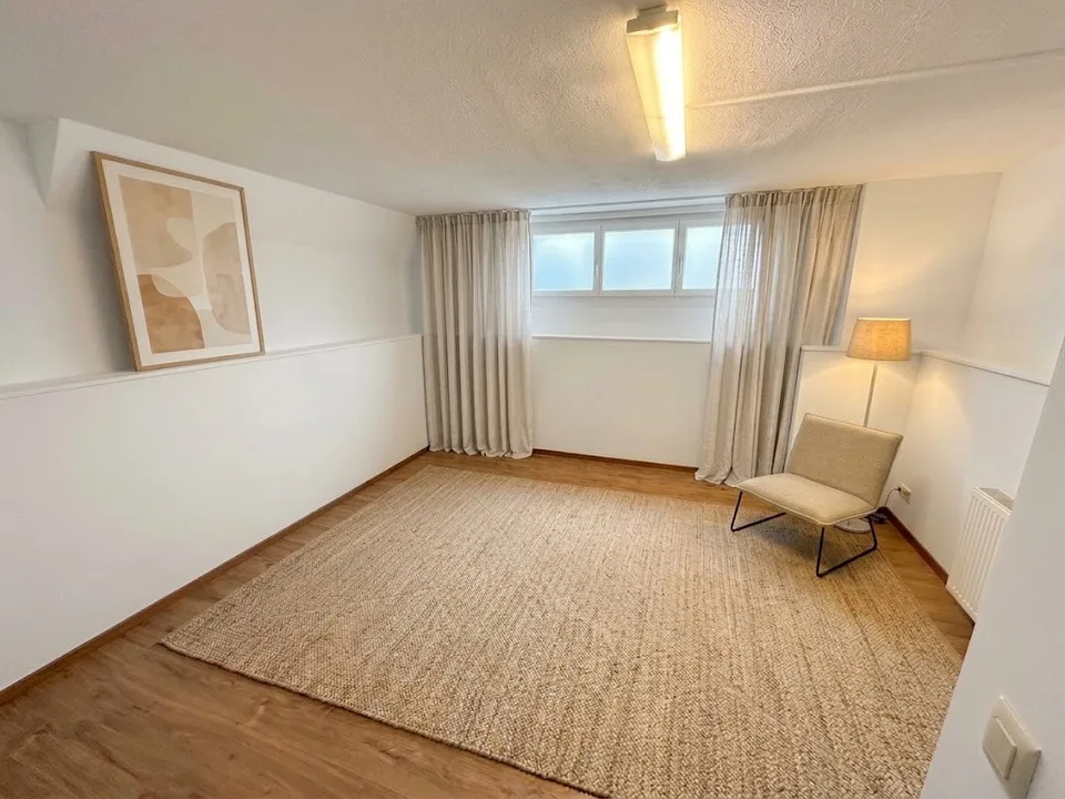 Zentral, frisch gestrichen & top ausgestattet 3-Zimmer-Wohnung – Foto 3 von 7