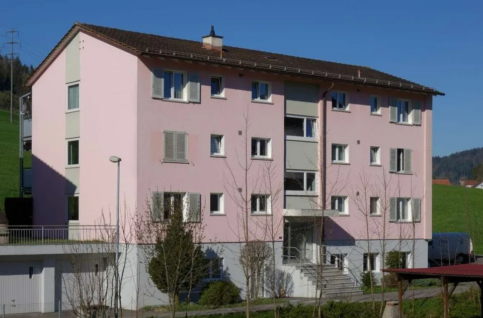 La tua nuova casa con balcone soleggiato ti aspetta – foto 2 di 6