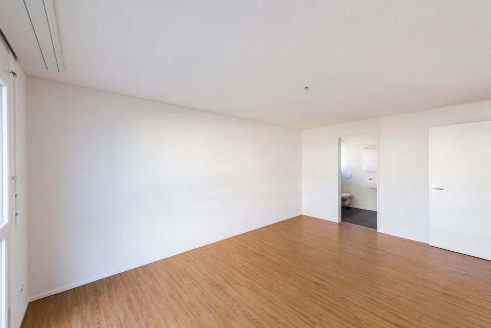 Neuwertige 4.5 Zi-Wohnung 121m2 an zentraler Lage – Foto 7 von 13