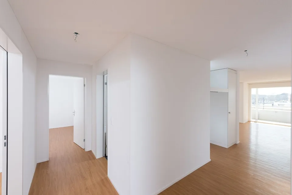 Neuwertige 4.5 Zi-Wohnung 121m2 an zentraler Lage – Foto 4 von 13