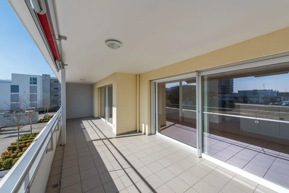 Neuwertige 4.5 Zi-Wohnung 121m2 an zentraler Lage – Foto 12 von 13