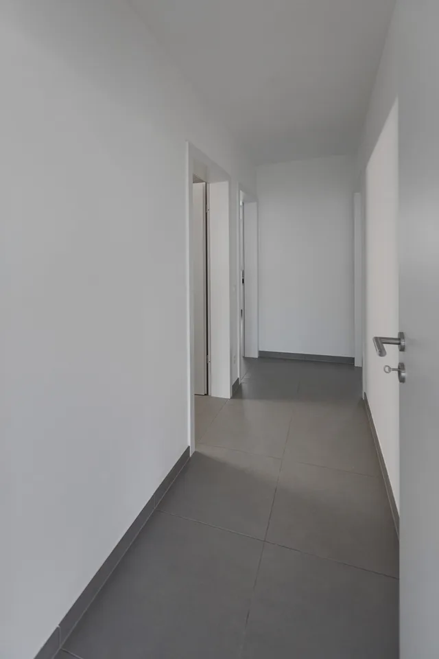 Vista aperta, finiture moderne e tutti i servizi a portata di mano – foto 16 di 16