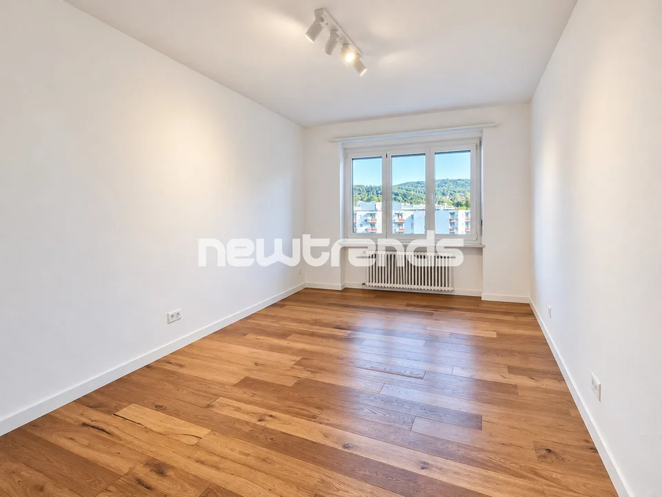 Stabio 3.5 loc ristrutturato con vista aperta e posto auto – foto 4 di 13
