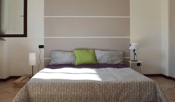 Galliate Lombardo in einer kleinen Residenz, letztes Stockwerk, großes Zweizimmerapartment mit Garage. – Foto 6 von 15