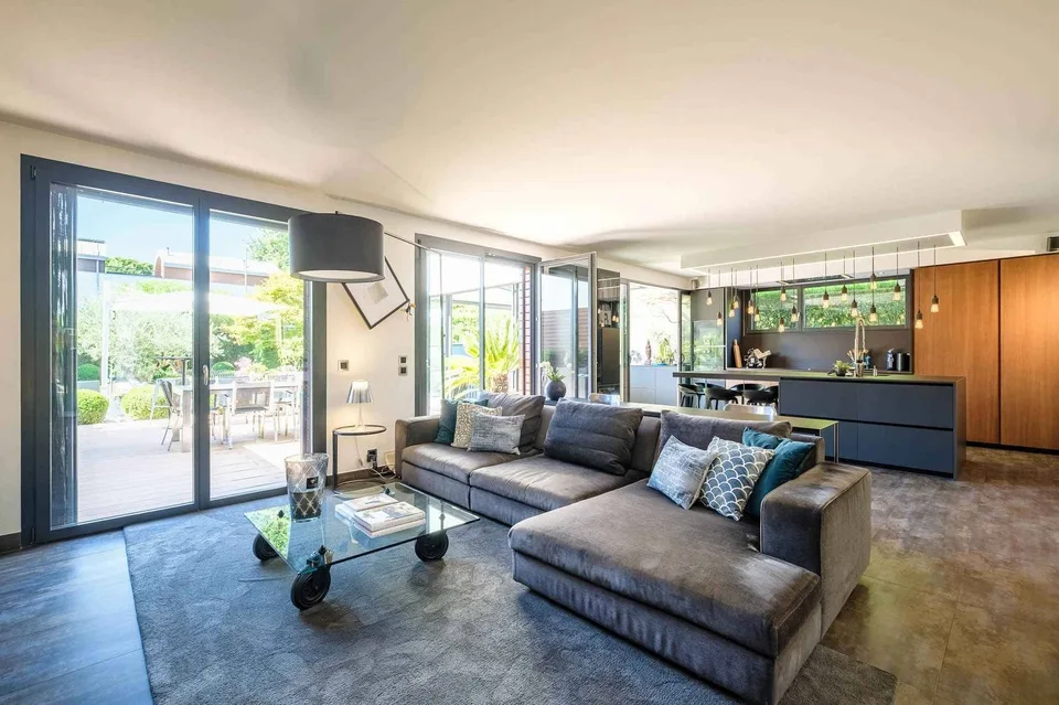Exklusiv! Wunderschönes Townhouse MINERGIE, in absoluter Ruhe – Foto 2 von 13